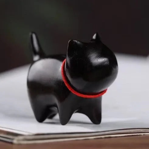 Wooden Cat Figurine [HEART MELTING]