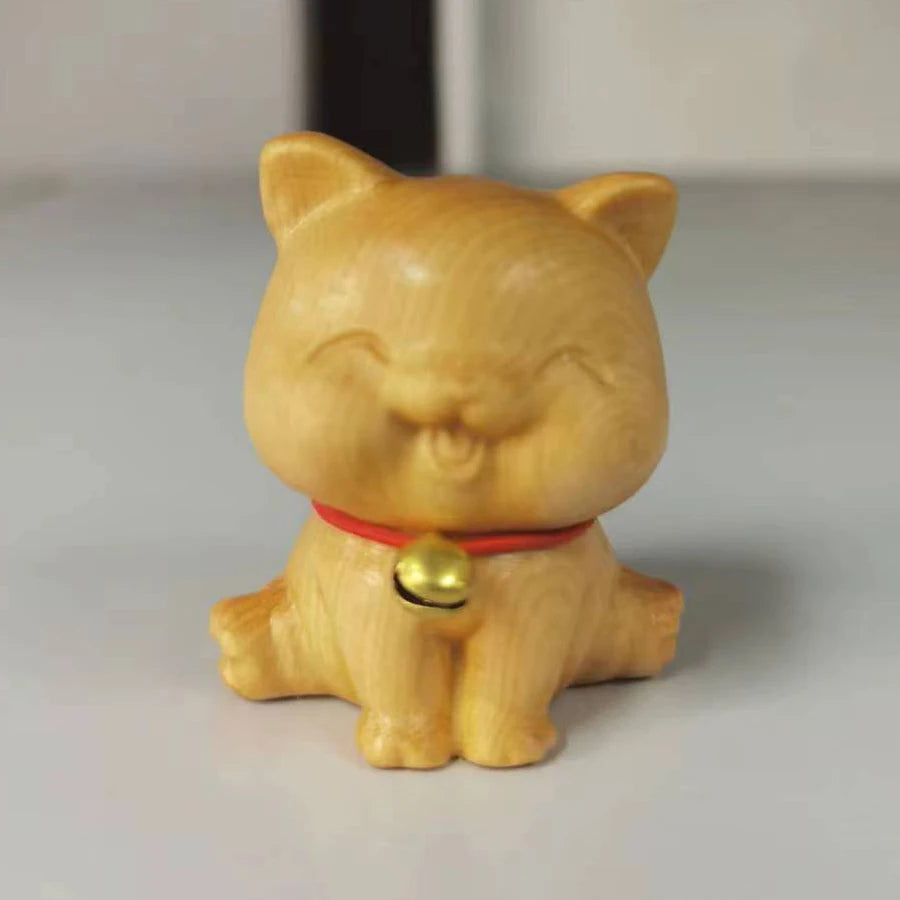 Wooden Cat Figurine [HEART MELTING]