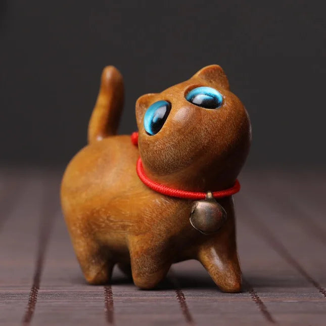 Wooden Cat Figurine [HEART MELTING]