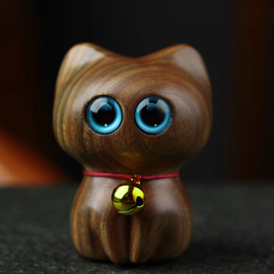 Wooden Cat Figurine [HEART MELTING]