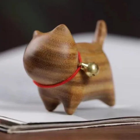 Wooden Cat Figurine [HEART MELTING]